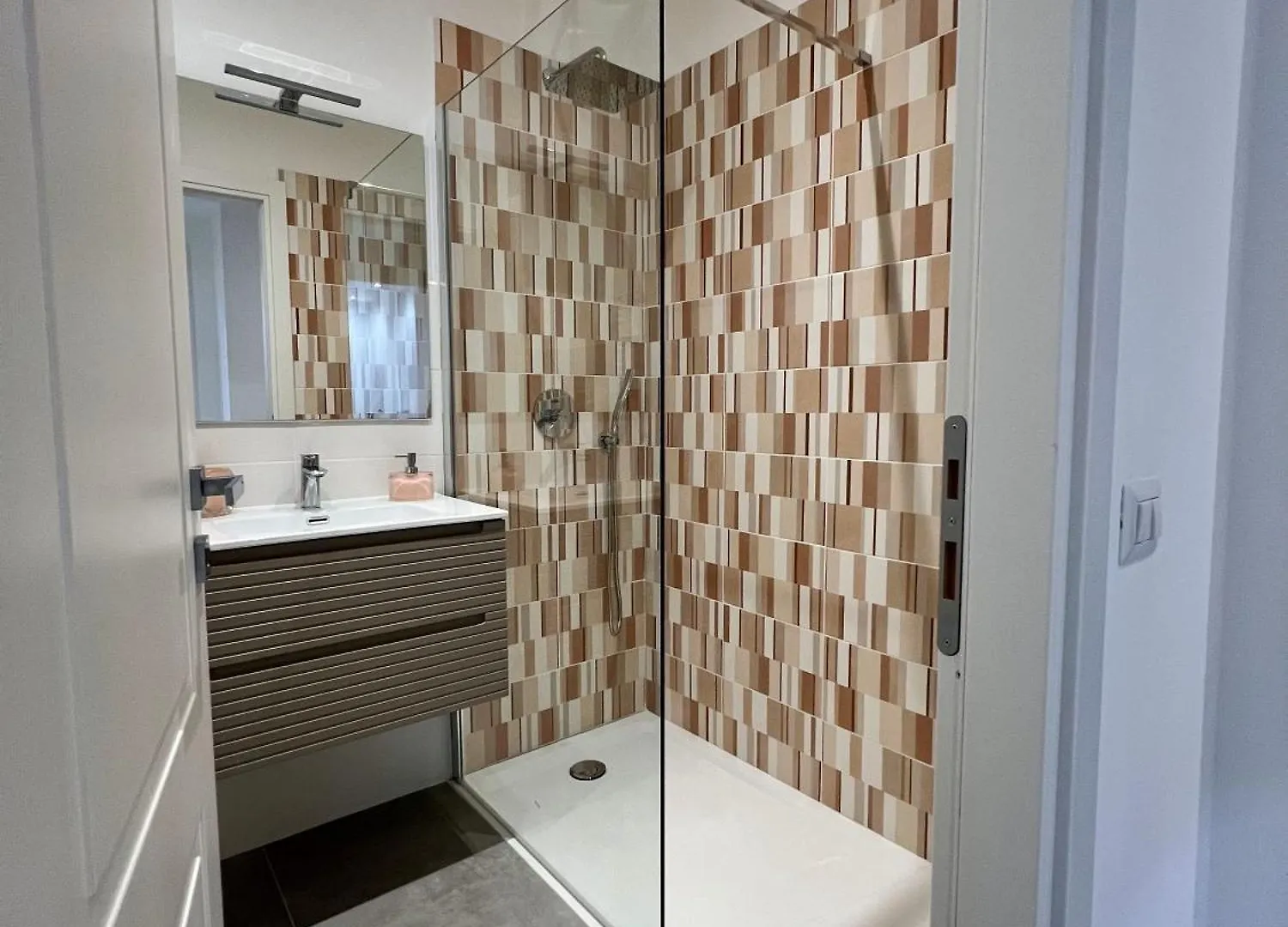 Guest house Alma Domus Feriae - Roma Hotel